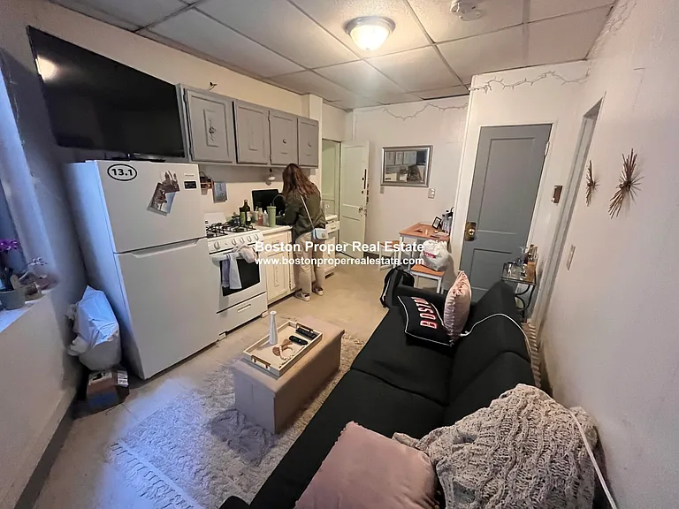 9 Myrtle St #4 — Photo 3