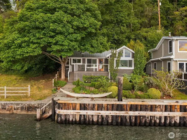 16841 Cove Walk SW, Vashon, WA 98070