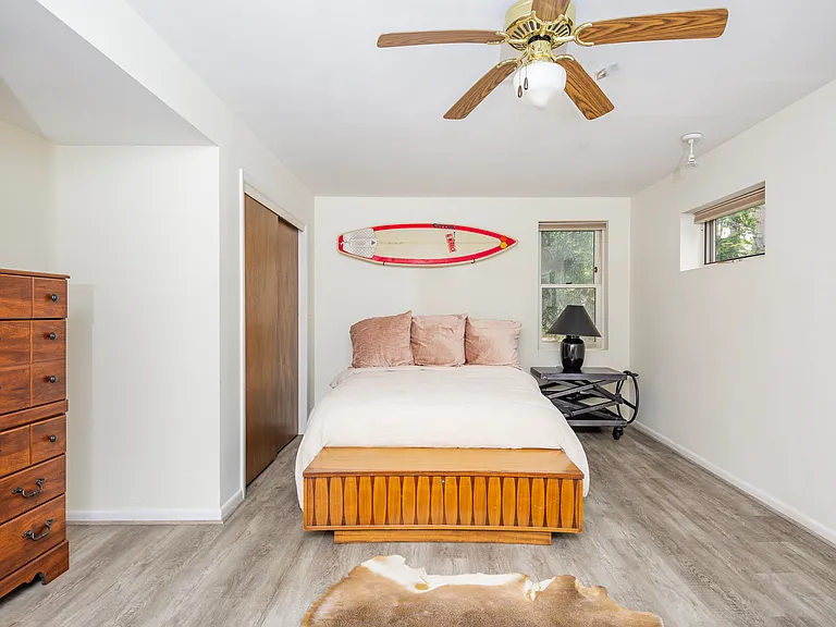 14 Roosevelt Ave — Photo 12