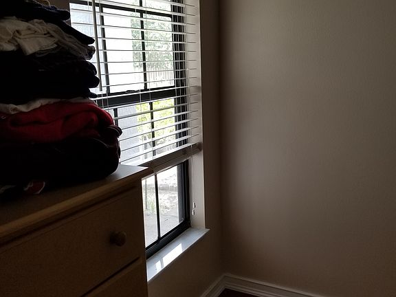 5th image of 2089 Regal St