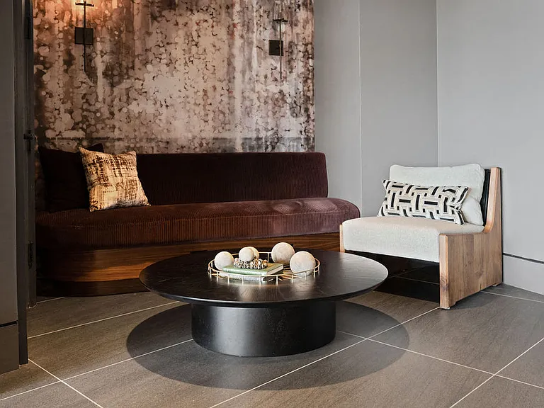 Madison West Elm — Photo 32