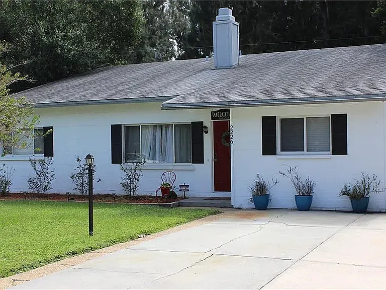 Outer Dr, Sarasota — Photo 4