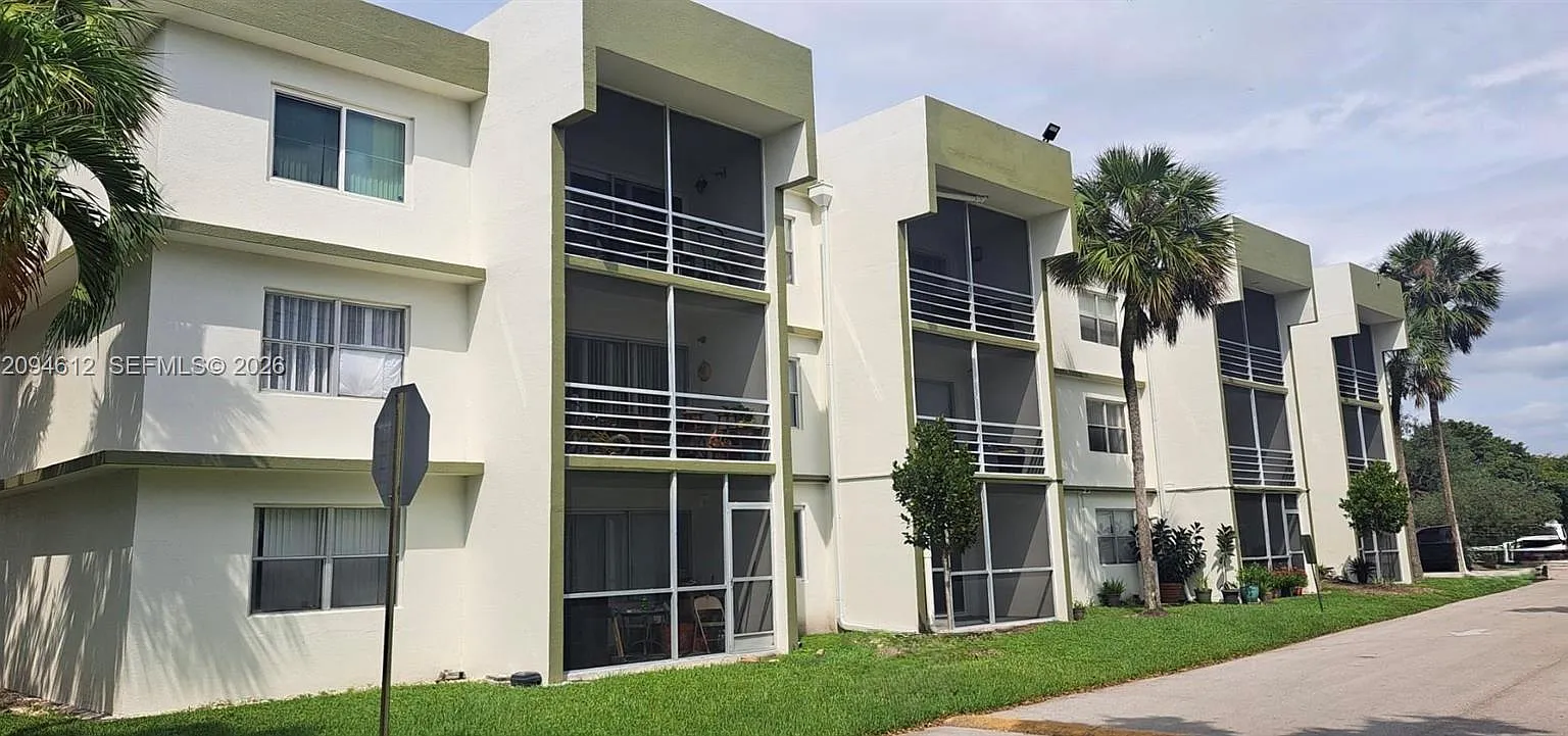 Spring Crest Condo — Photo 2