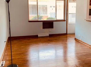 40 N Church St #3, Addison, IL 60101