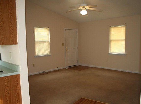 3rd image of 120 Sage Ln