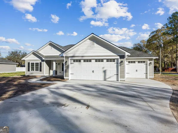 215 McQueen St, Folkston, GA 31537