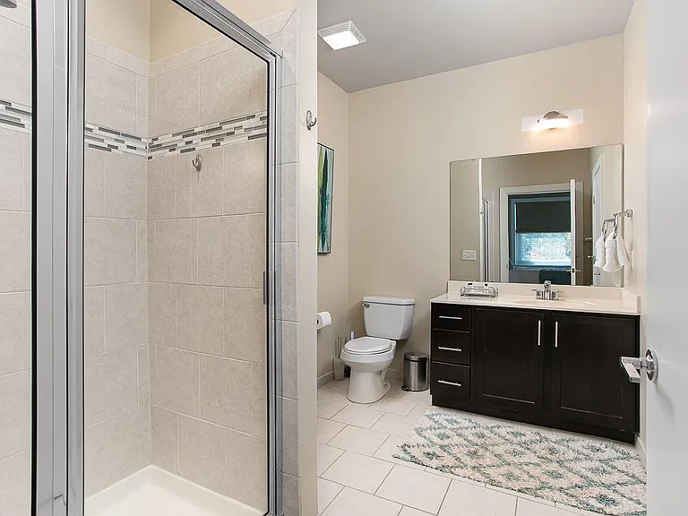 1000 Brookside Dr — Photo 4