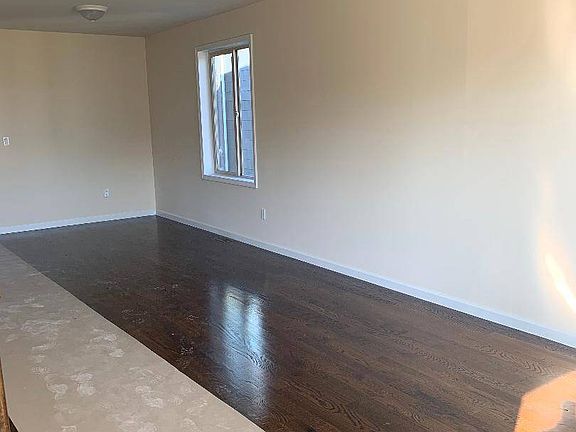 2nd image of 526 Oder Ave
