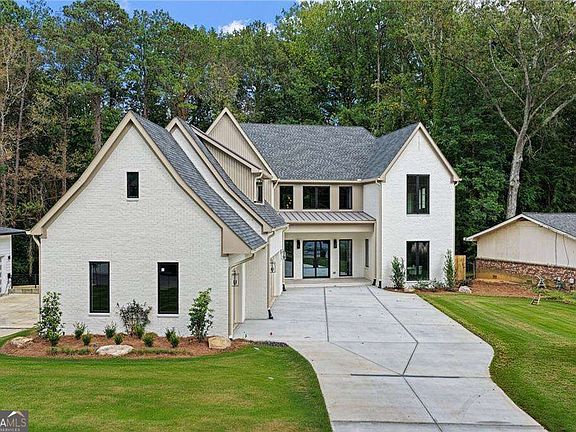 2nd image of 4901 Cambridge Dr