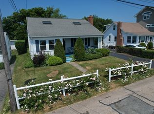 9 Desano Dr, Narragansett, RI 02882