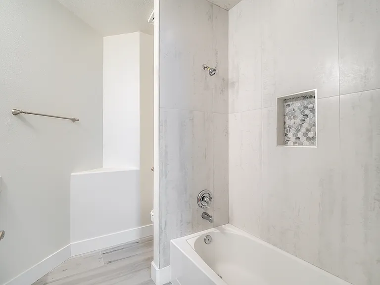 14854 Toscana Way — Photo 26