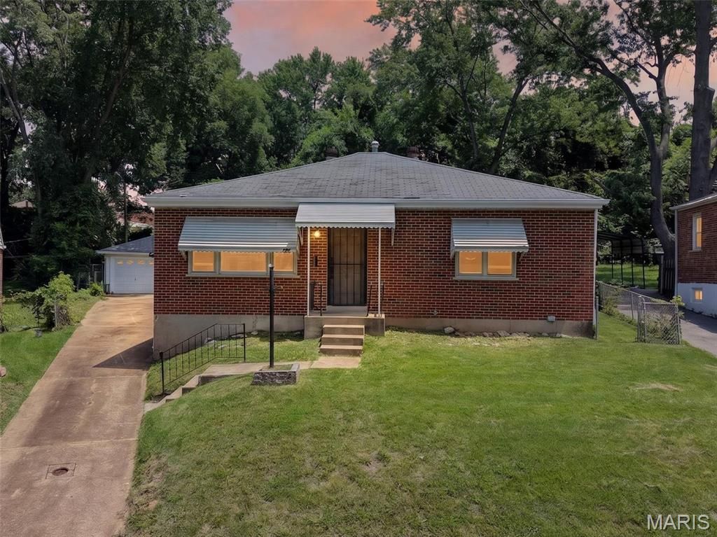 30 Jendale Ct, Saint Louis, MO - View 2