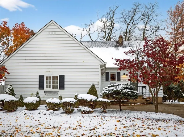 116 Forest Dr, Bedford, OH 44146