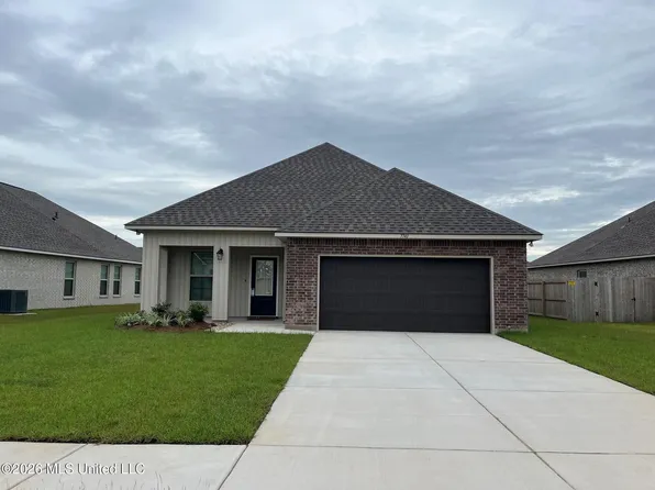 7741 Claymont Cir, Ocean Springs, MS 39564