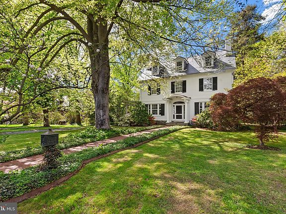 5th image of 318 N President Ave