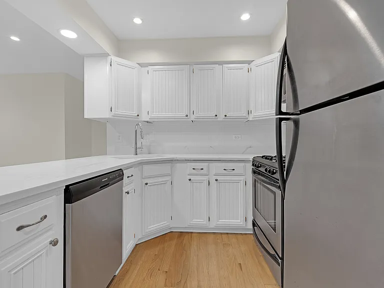 608 Inverrary Ln #608 — Photo 7