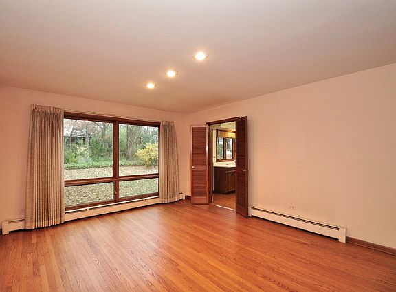 5th image of 193 Marion Ave