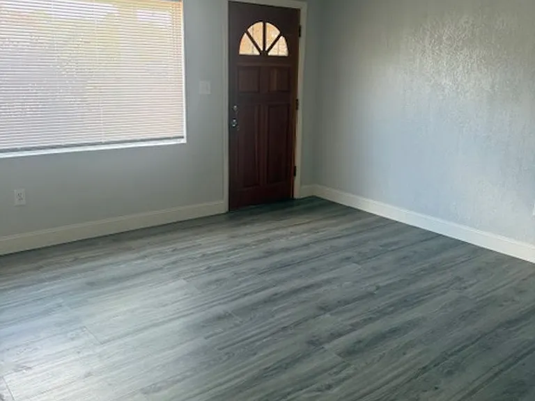 527 A Ln — Photo 2