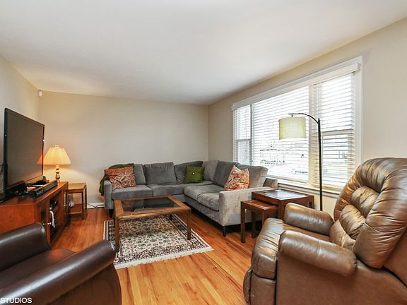 3rd image of 4612 W 61st Terrace