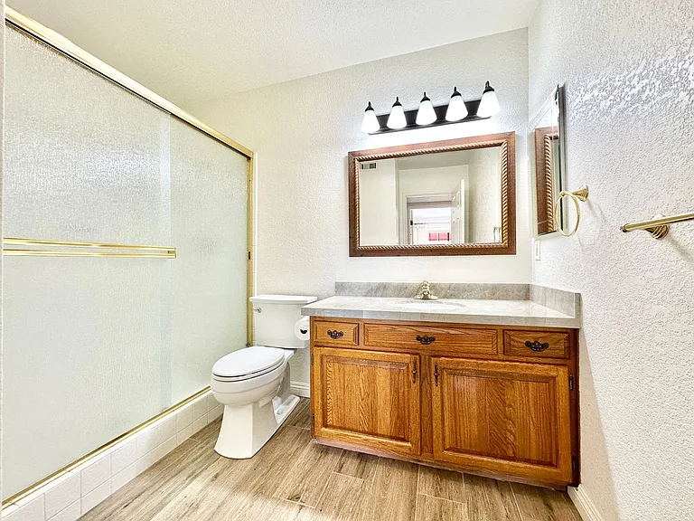 1732 Woodbrook Ln — Photo 24
