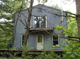 Nichols Ln, Meshoppen, PA 18630