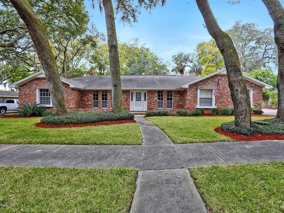 1st image of 4394 Charter Point Blvd