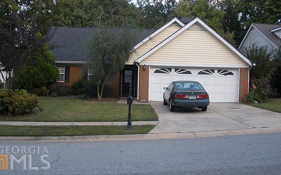 3rd image of 175 Stratford Way