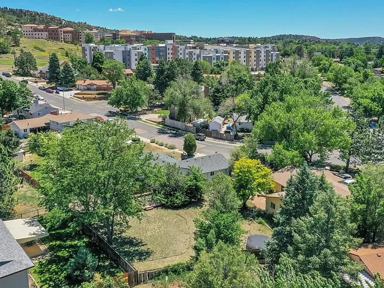 4102 Garrett Pl — Photo 41