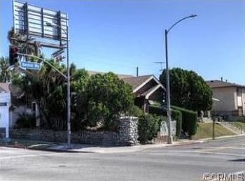 5th image of 2616 Beverly Blvd