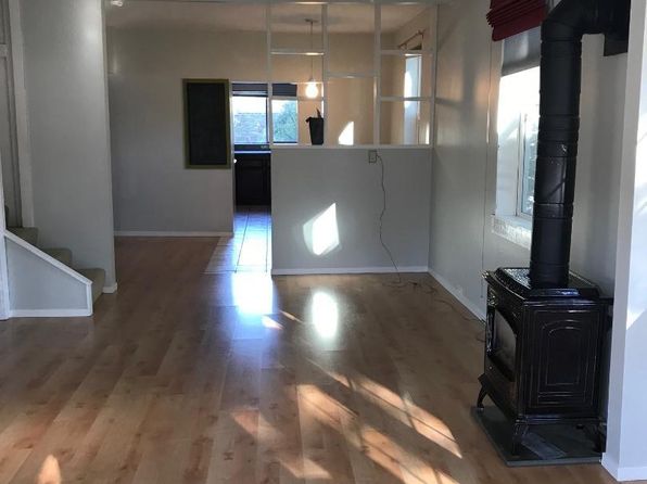 215 Eastman Ave