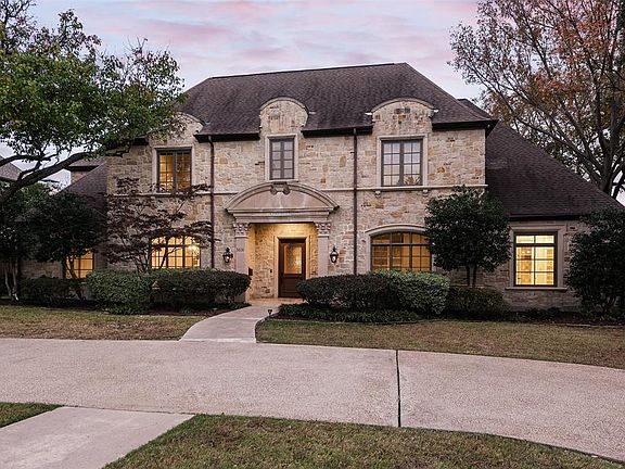 3rd image of 5614 Del Roy Dr