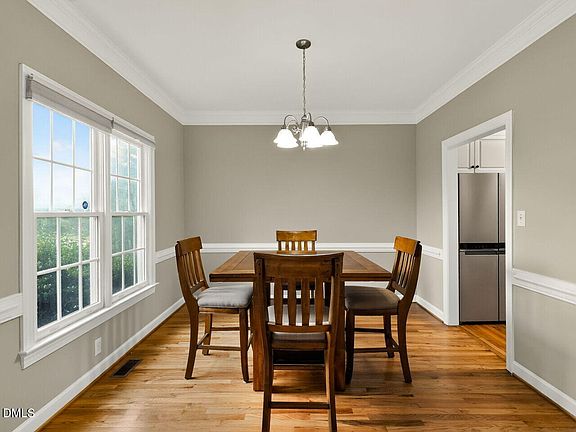 4th image of 305 Neuse Ridge Dr