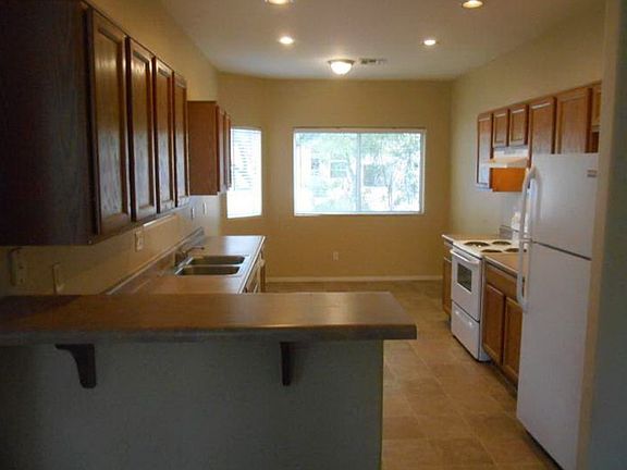 3rd image of 15114 N 29th Pl