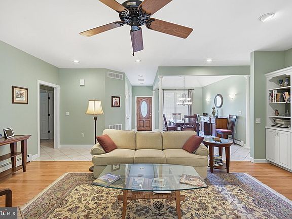4th image of 12200 Azalea Ct