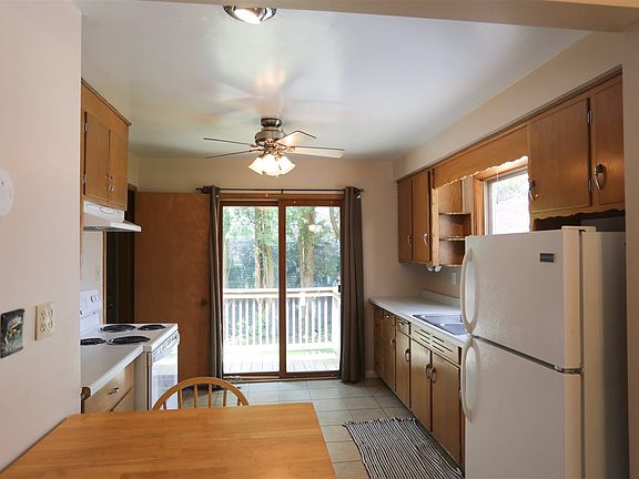 5th image of 600 Garvey St