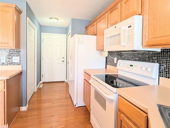 3rd image of 15130 Sawgrass Ln