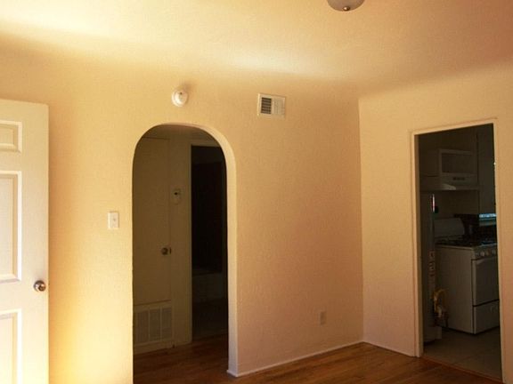 3rd image of 2307 New York Ave SW #House
