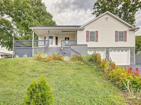 303 S 2nd St, Ellettsville, IN 47429