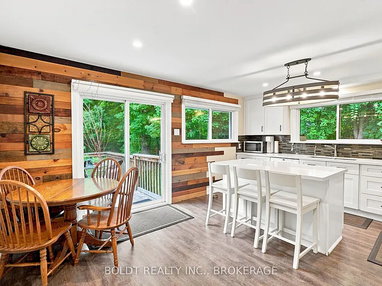 8166 Thorold Stone Rd — Photo 10