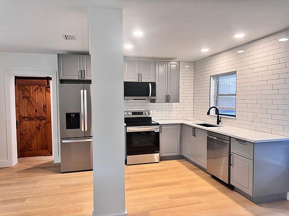 4th image of 5111 Marlene Ave