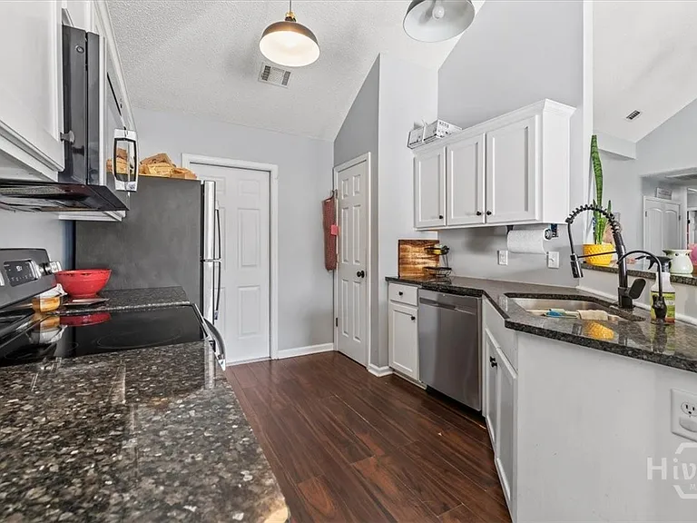 468 Golden Grove Ln — Photo 10