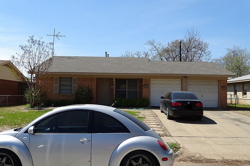 1st image of 217 White Oak Dr
