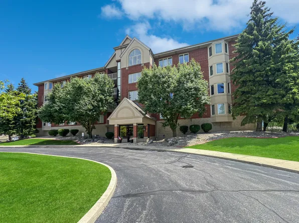 8445 Manor Ave Unit 103, Munster, IN 46321