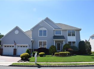 14 Moorland Blvd, Monroe Township, NJ 08831
