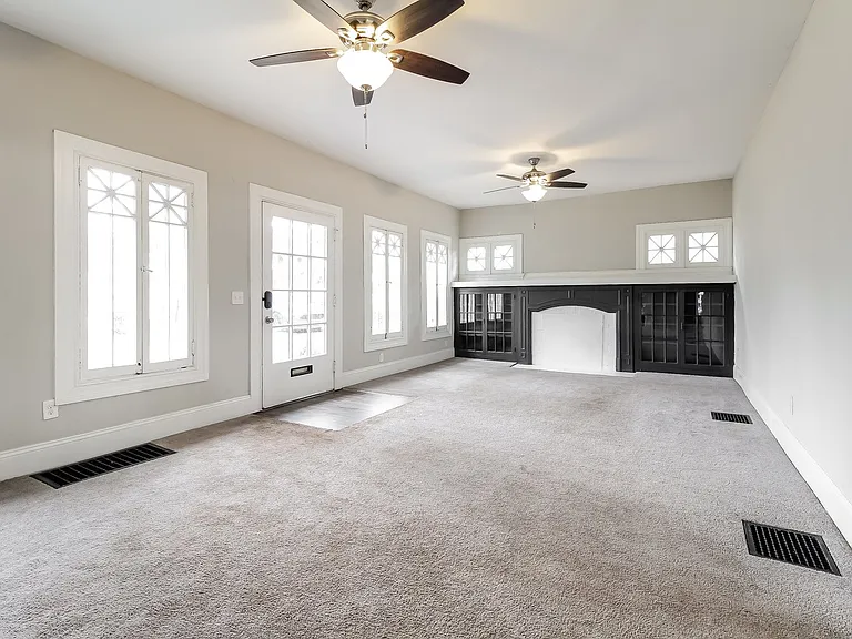 7090_019_living_room_13500575.jpg
