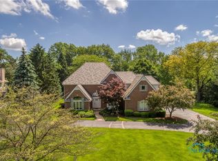 30134 Hickory Hill Dr, Perrysburg, OH 43551