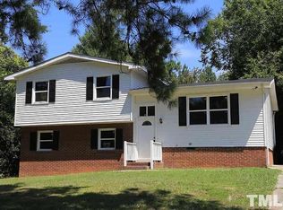 203 Bayberry Ln, Garner, NC 27529