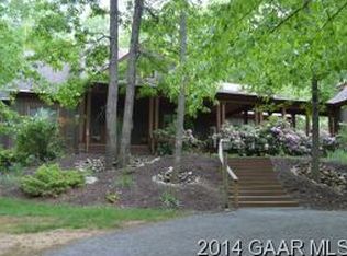 677 Chinquapin Dr, Lyndhurst, VA 22952