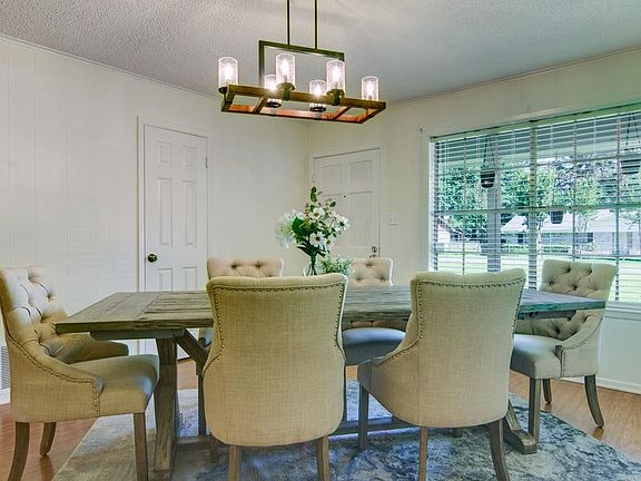5th image of 212 Starlite Dr