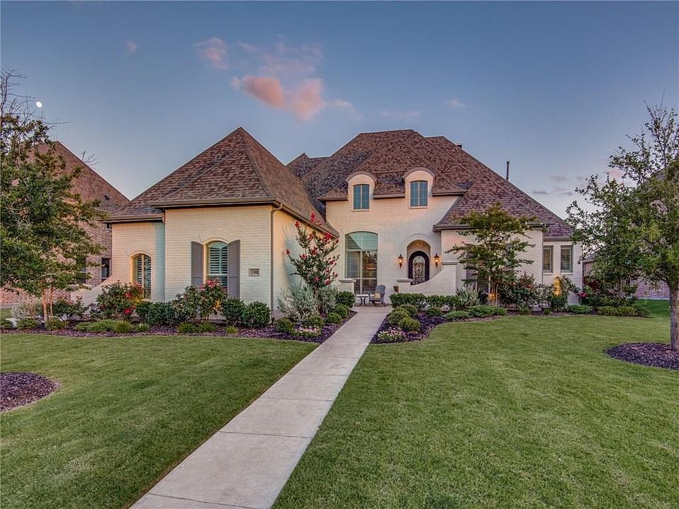 1st image of 1308 Capilano Way